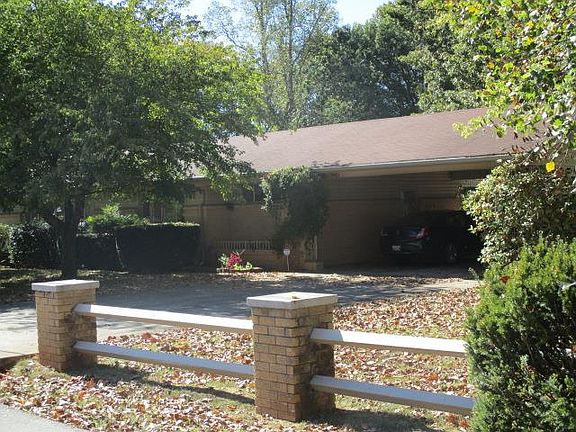 2nd image of 702 Westwood Dr