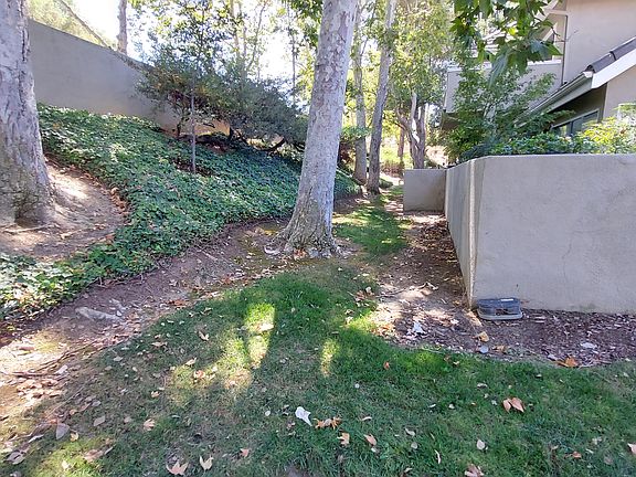 5th image of 23975 Arroyo Park Dr Unit 104
