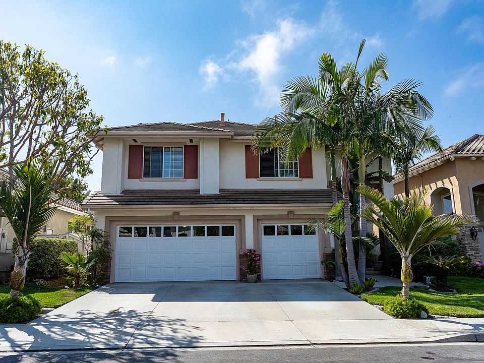 Great home on a quiet cul de sac, 3 car garage and 5 bedrooms!