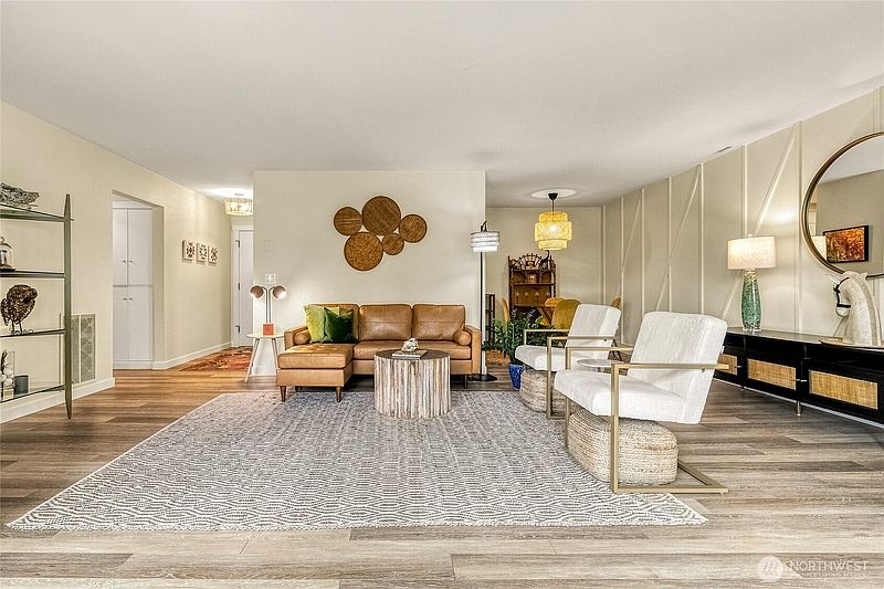 5th image of 364 Catherine Street #F7