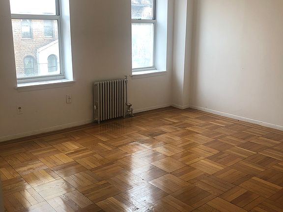 4th image of 2101 Beekman Pl #21