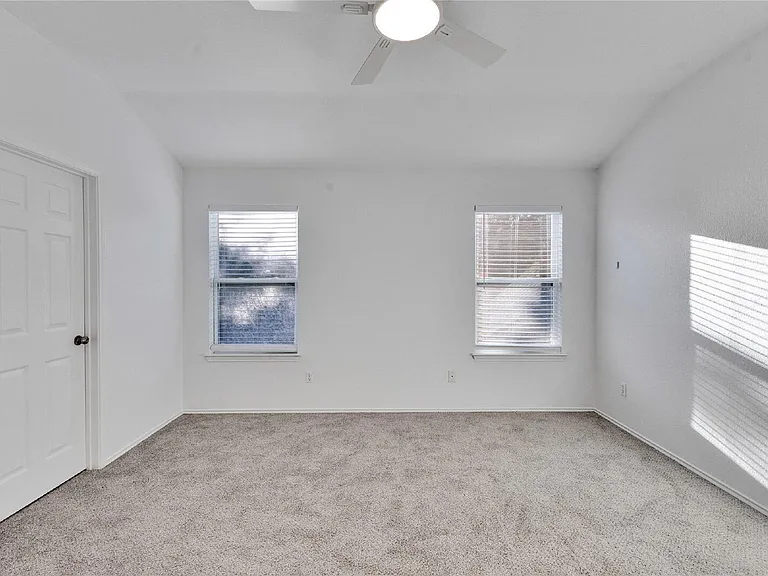 2607 Claudia Dr — Photo 16