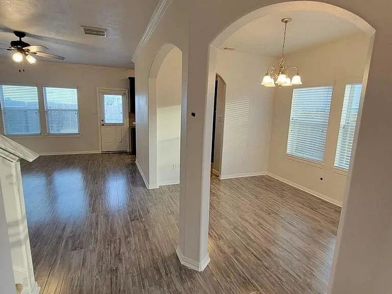 11528 Champions Green Dr — Photo 2