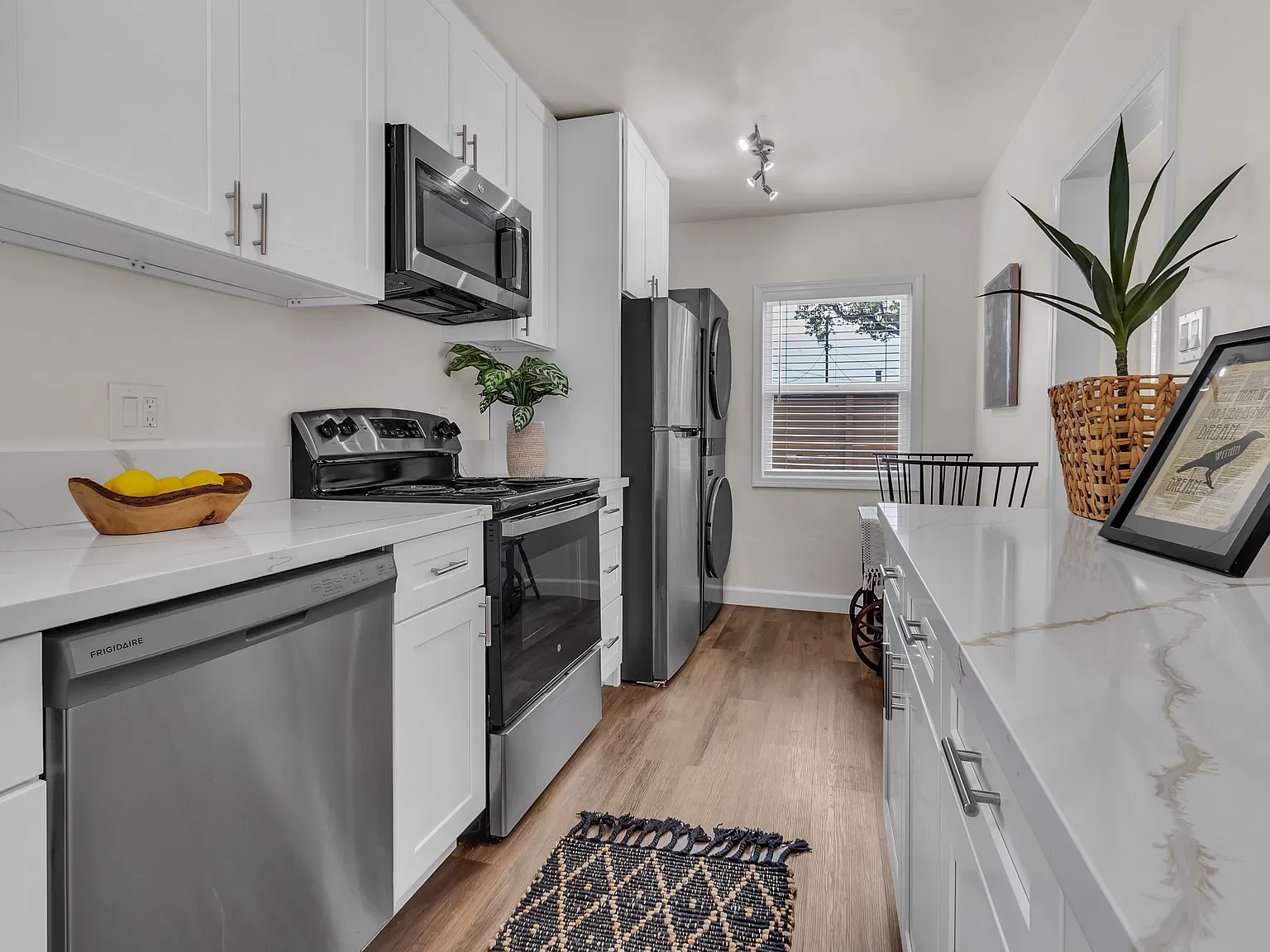 1 bed, $2,700 — Photo 2