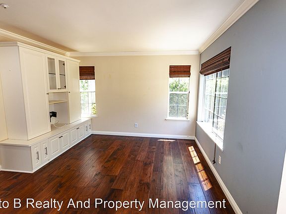 3rd image of 894 W McKinley Ave