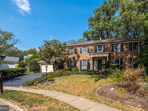 2nd image of 1310 Round Oak Ct