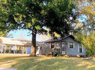 715 E 2nd St, Hominy, OK 74035