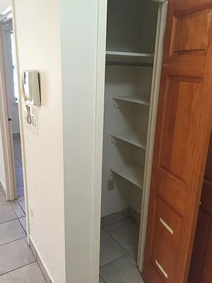 Rented by Metroline Realty | media 14