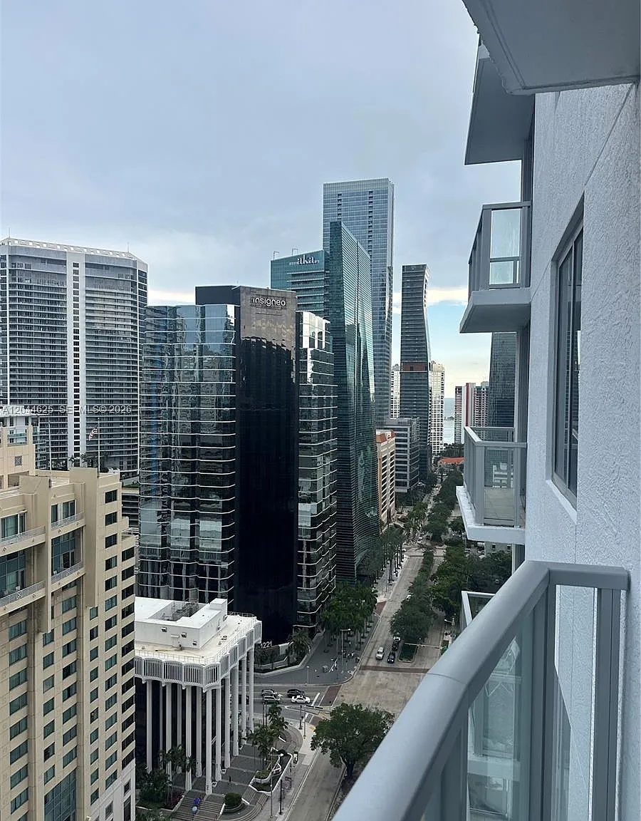 1060 Brickell Condo — Photo 2