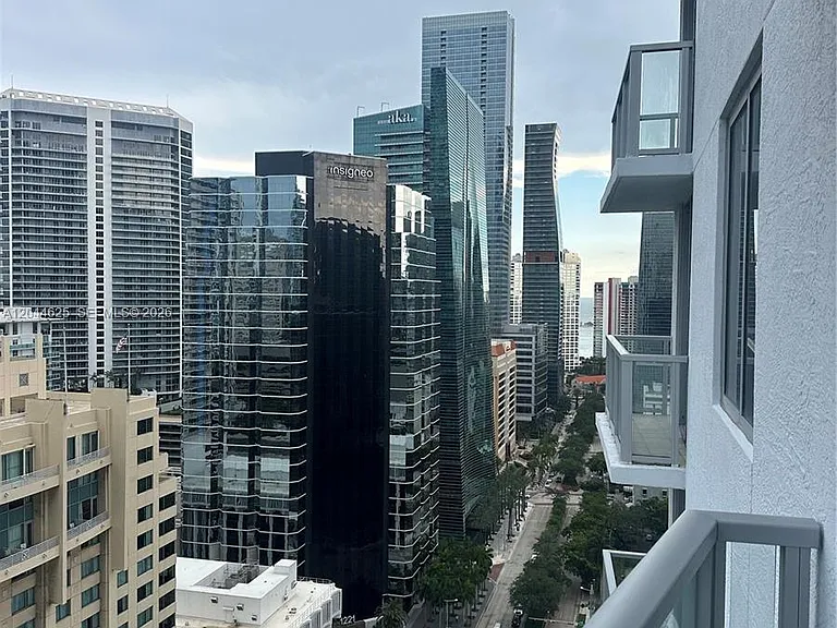 1060 Brickell Ave #2505 — Photo 2