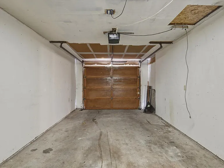 117 N Homedale Ave — Photo 22