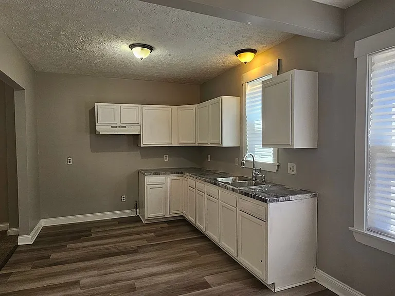 9710 Easton Ave — Photo 6