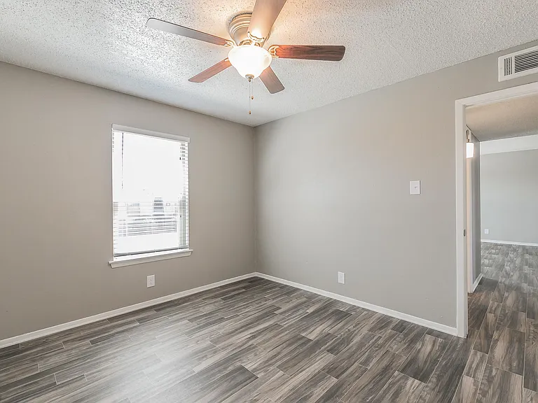 Davis Park Apartments — Photo 52