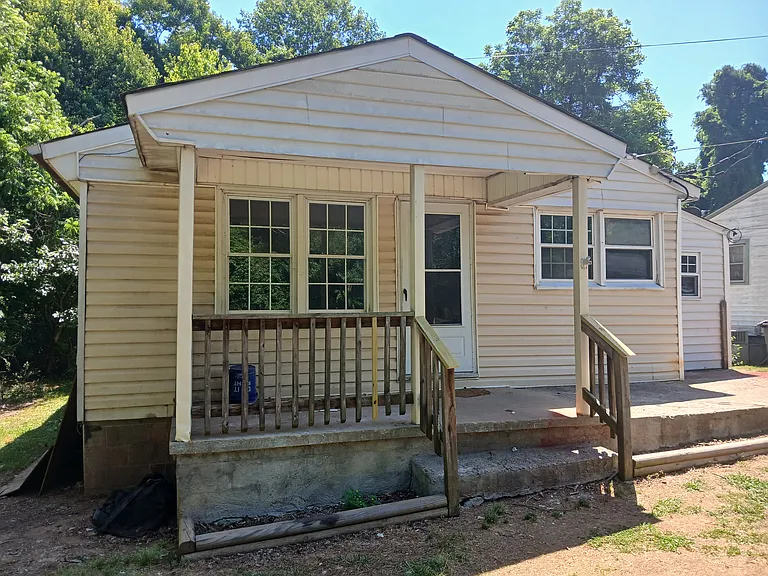 5075 Scenic Dr — Photo 1