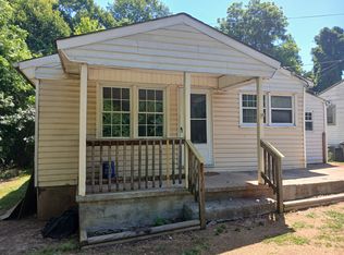 5075 Scenic Dr, Winston Salem, NC 27105