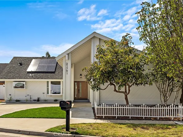 21791 Summerwind Ln, Huntington Beach, CA 92646