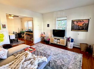 17 6th St #1, Providence, RI 02906