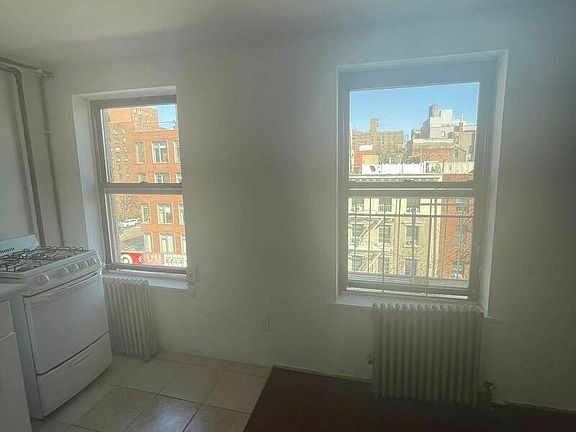 5th image of 219 A Ave #4FN
