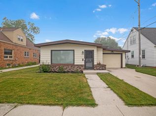 2216 Cleveland Ave, Sheboygan, WI 53081