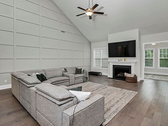 2nd image of 619 Sterling Brook Dr