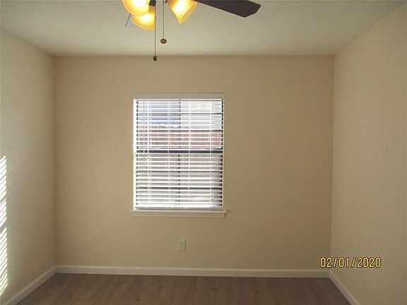 5th image of 419 Jones St