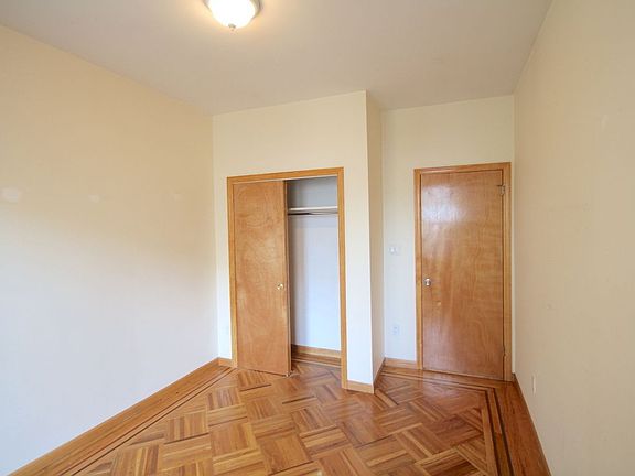 4th image of 23-30 29th Ave #1R