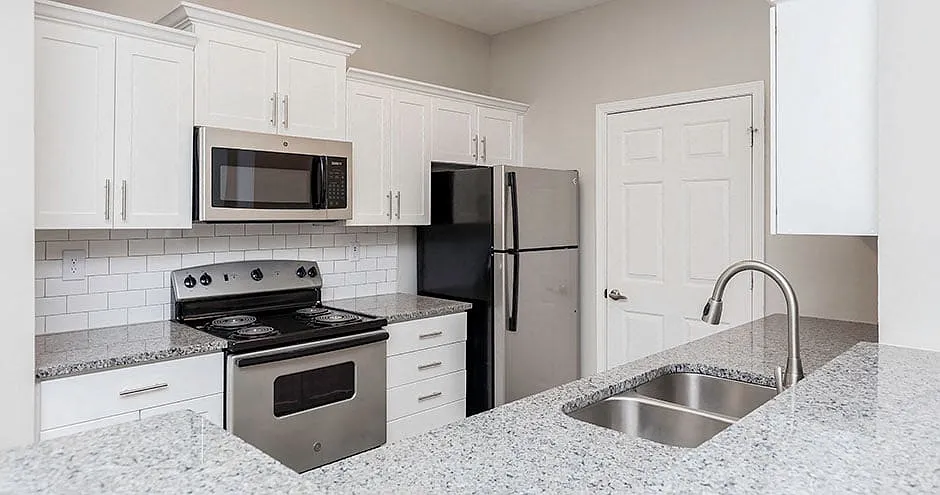 Grand Oasis Apartment Homes — Photo 1