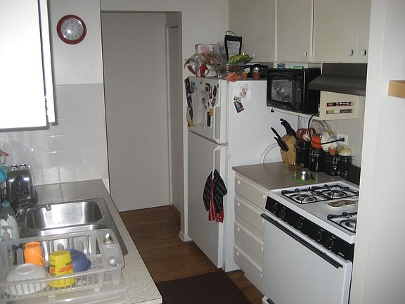 2nd image of 5747 N Winthrop Ave APT 205