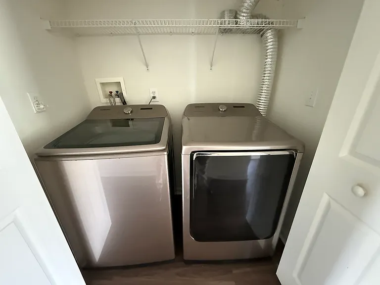 101 Courtyard E #101 — Photo 5