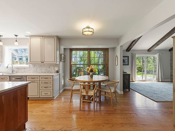 5th image of 2135 Oak Hill Dr