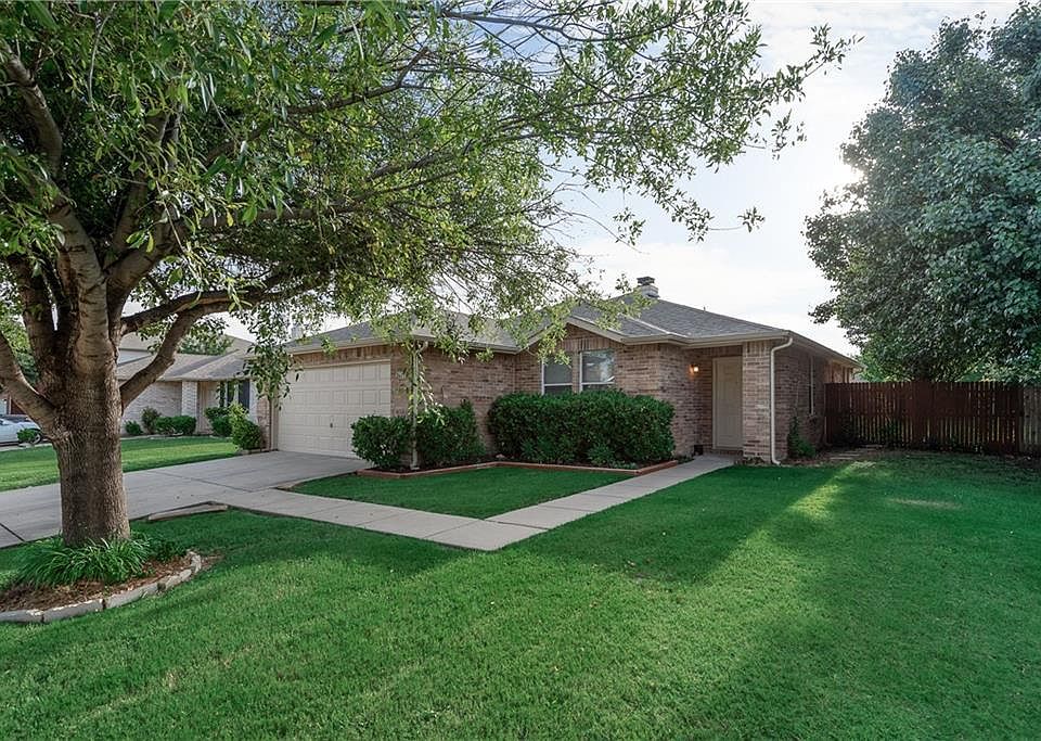 1st image of 2617 S Wavecrest Ct