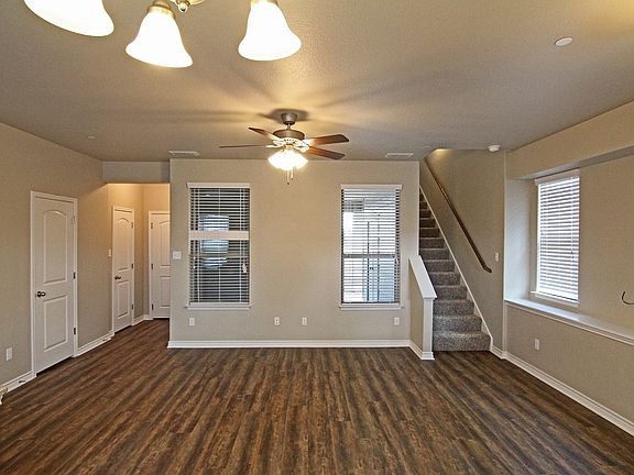 5th image of 619 Westfield Blvd