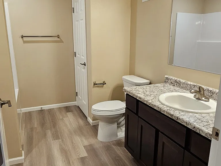 443 Neel St #304 — Photo 8
