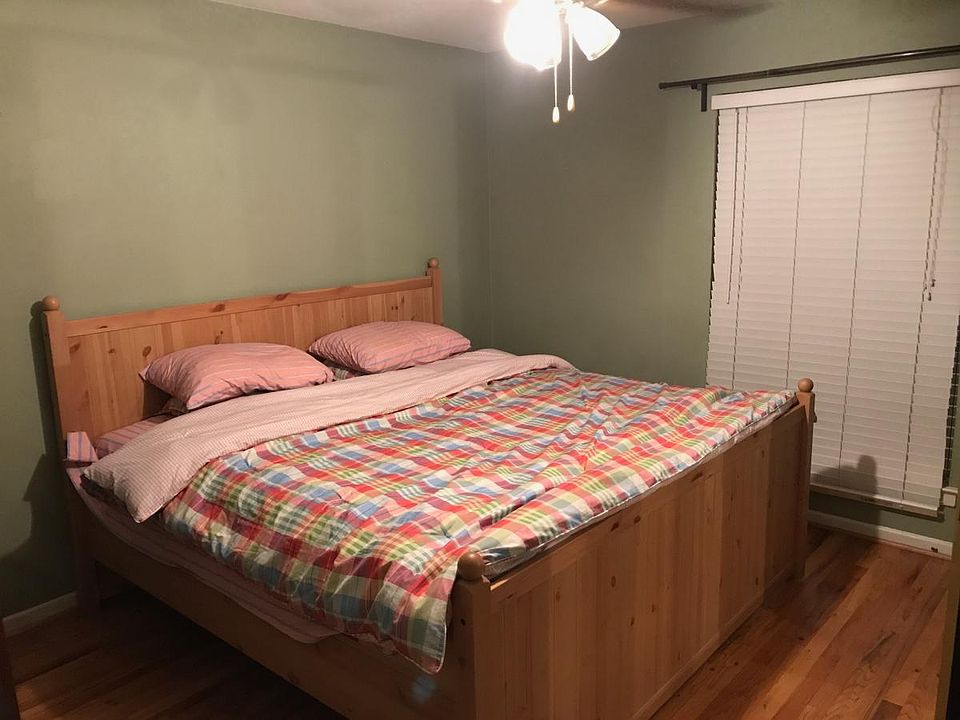 2nd image of 4510 Abbott Ave APT 26B