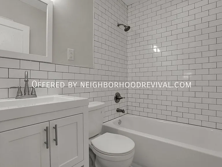 140 S Holmes St — Photo 5