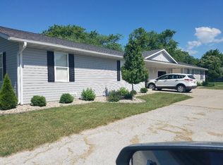1221 E Olive St #A, Staunton, IL 62088