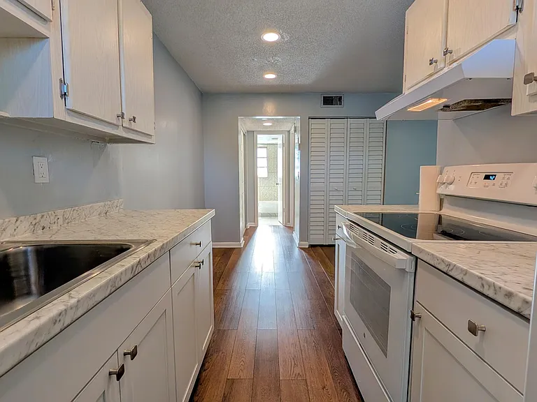 2301 SE 4th St #15 — Photo 13