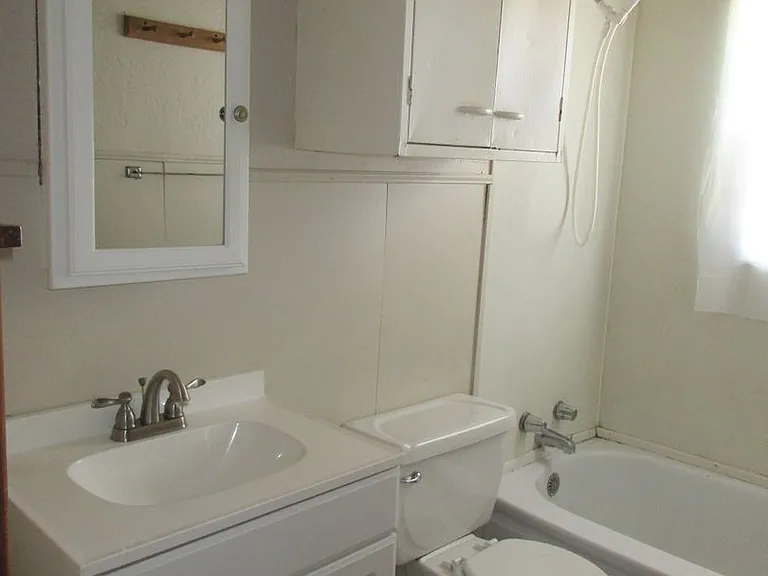 1006 N Bradley St — Photo 9