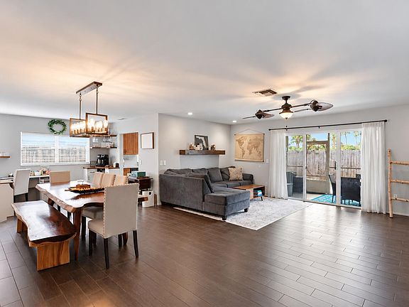 4th image of 22977 SW 56TH Avenue