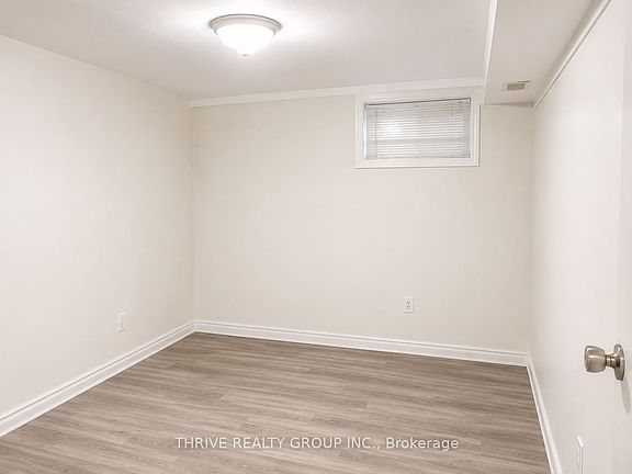 5th image of 217 Platts Ln