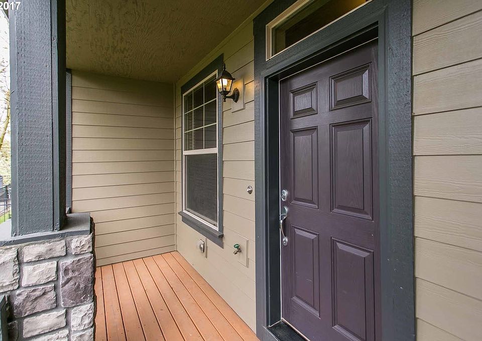 1st image of 1436 NE Redspire Ln