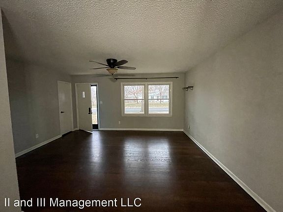 3rd image of 10610 W 88th Ter