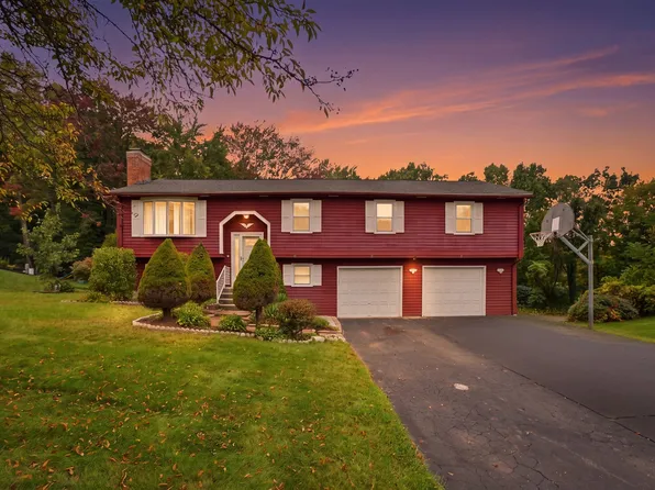 131 Beacon Hill Rd, West Springfield, MA 01089