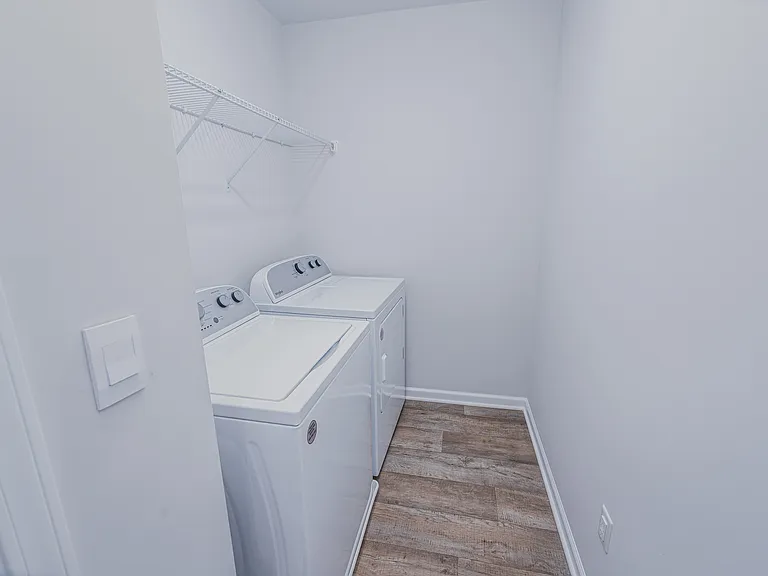 607 Ava St #1 — Photo 18