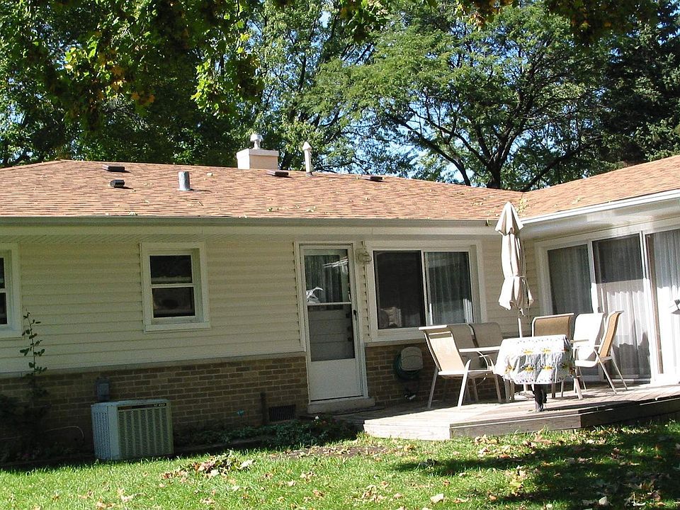 2nd image of 61 Ridgewood Rd