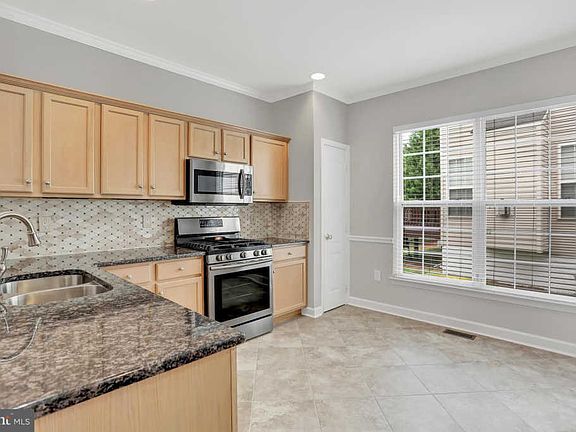 3rd image of 3374 Mystic Ct