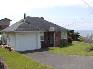 1838 NE 70th St, Lincoln City, OR 97367