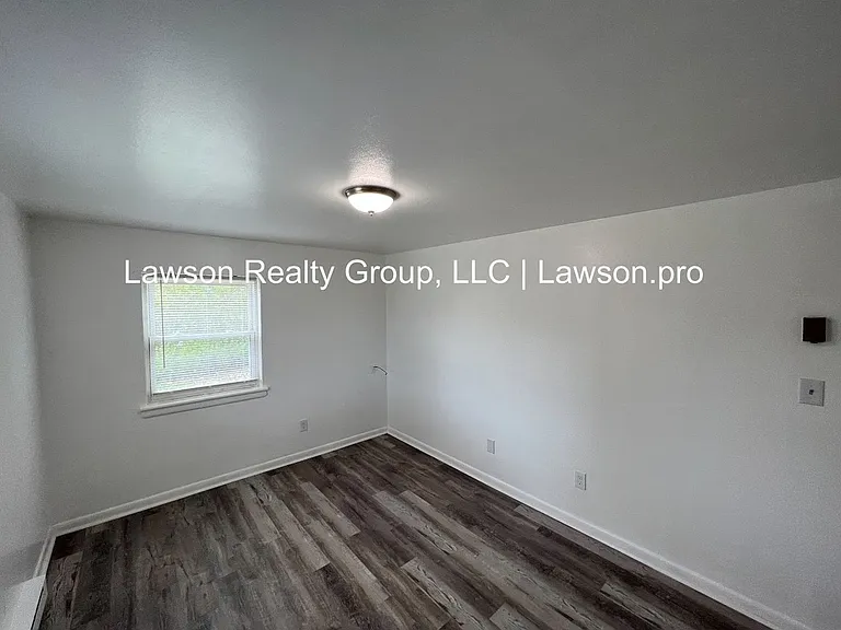 Suburban 743-745 — Photo 26