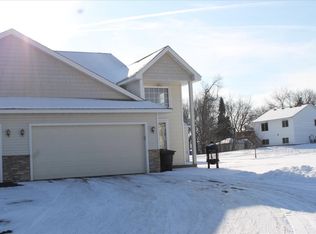 31110 Sunrise Trl, Stacy, MN 55079
