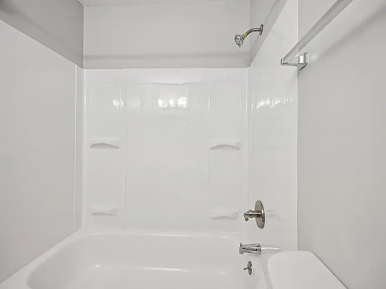 Summit Park Apartments — Photo 8